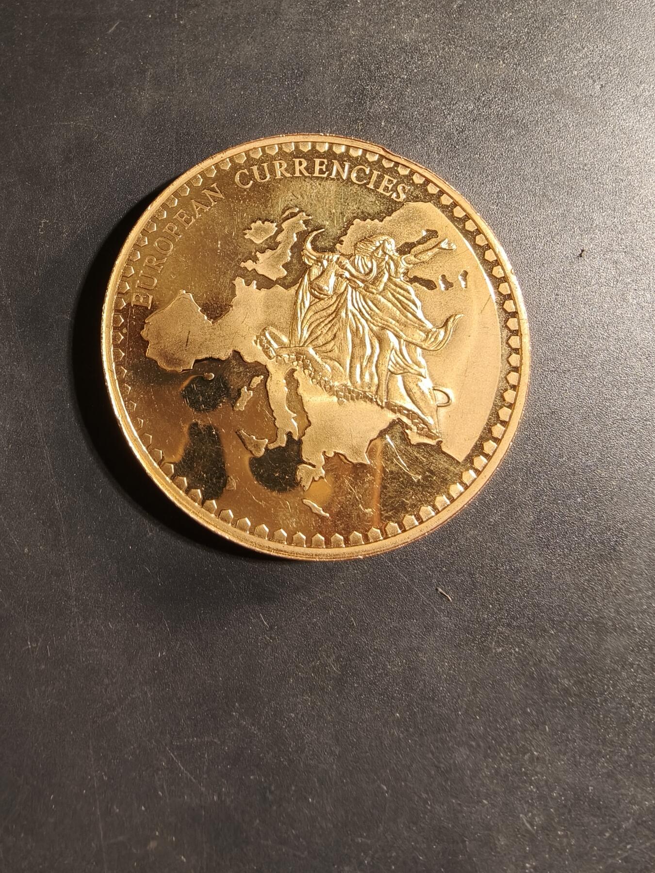 老王徽章第169期 安道尔桑特霍安德卡塞列斯教堂纪念章     直径50mm.    重量52g