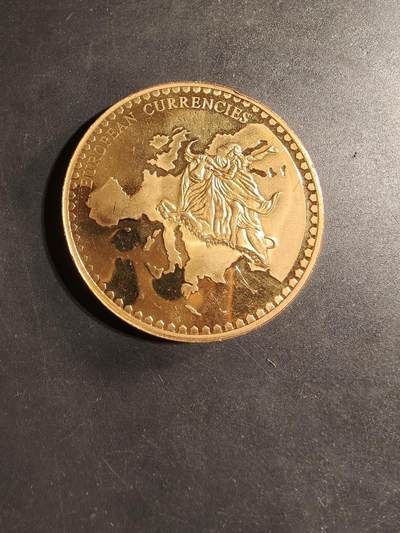 老王徽章第169期 - 安道尔桑特霍安德卡塞列斯教堂纪念章     直径50mm.    重量52g