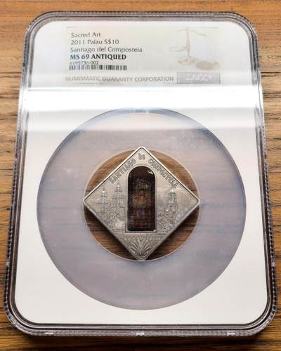 凡希社世界钱币微拍月度大拍（12/2025） - 2011帕劳神圣艺术宝石镶嵌10Dol大银-圣地亚哥德孔波斯特拉NGC-MS69