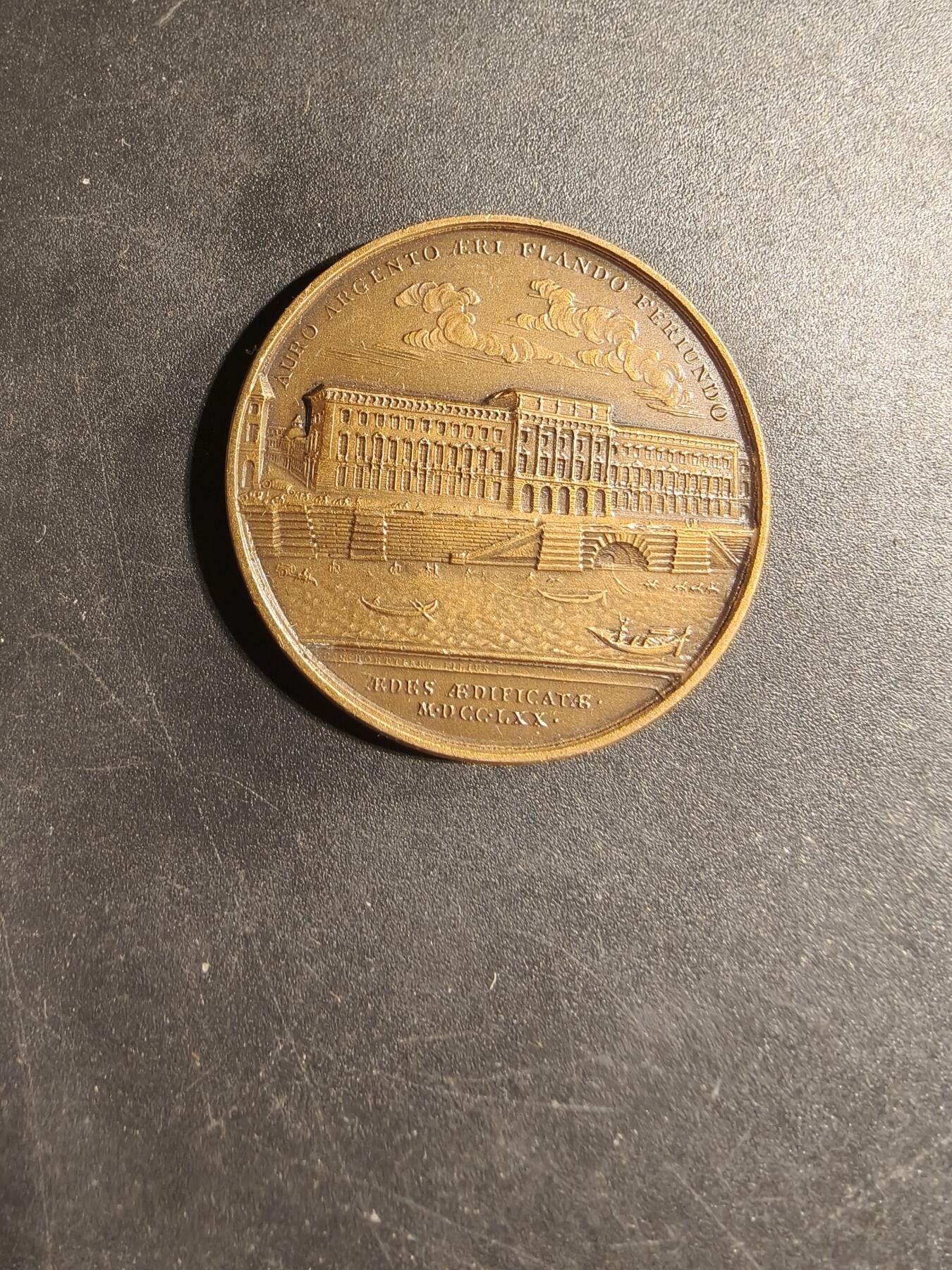 老王徽章第169期 法国巴黎铸币局大铜章    直径32mm.    重量14.3g