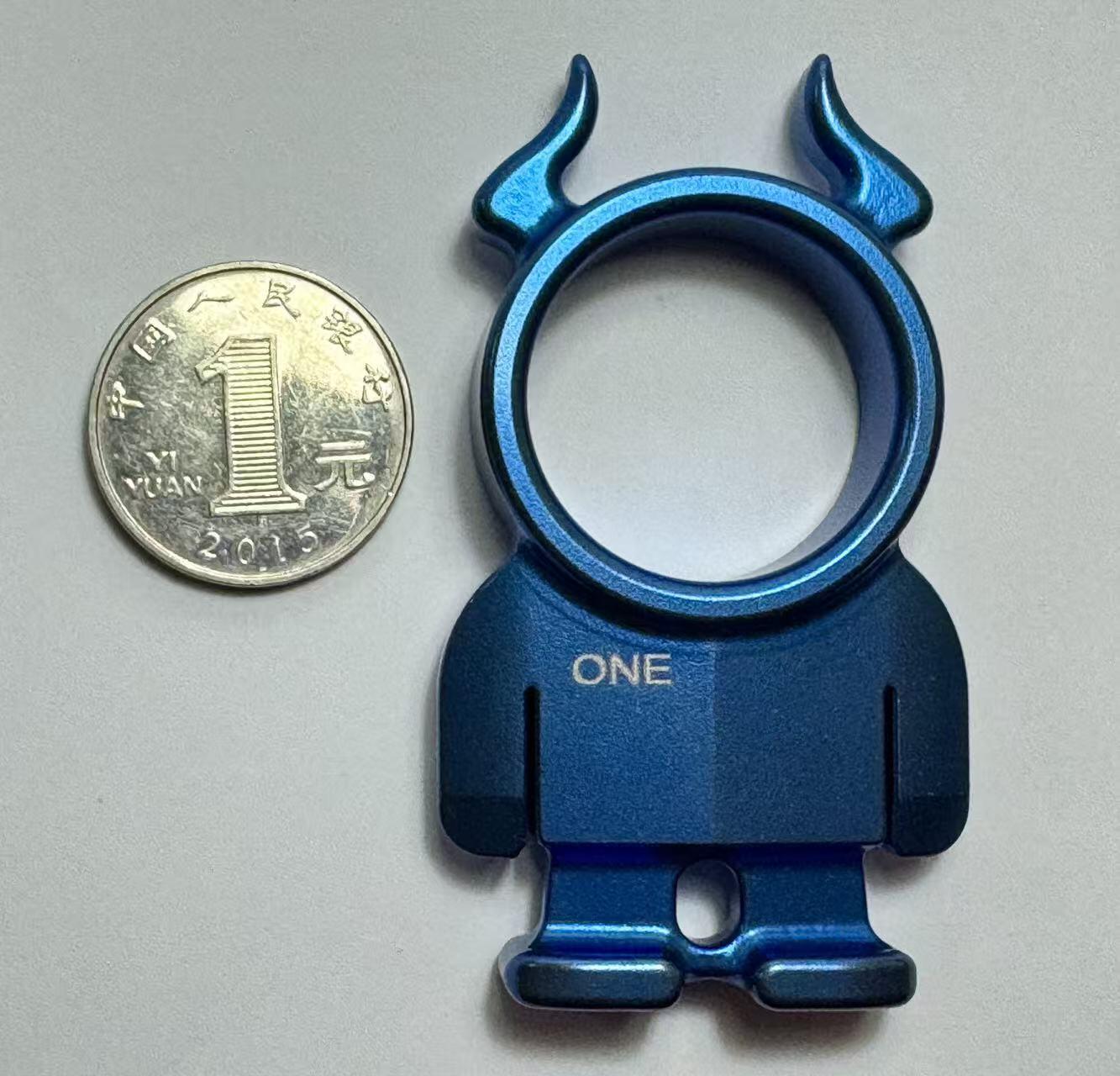 零元拍：A1 ONE钛合金大魔丁EDC 多功能工具。70/39/12/指孔：26.5MM，参考价：350