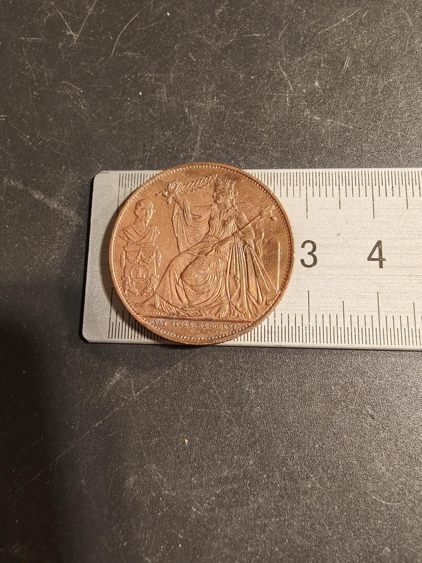 老王徽章第169期 比利时利奥波德一世国王加冕25周年纪念铜章    直径28mm.    重量10g