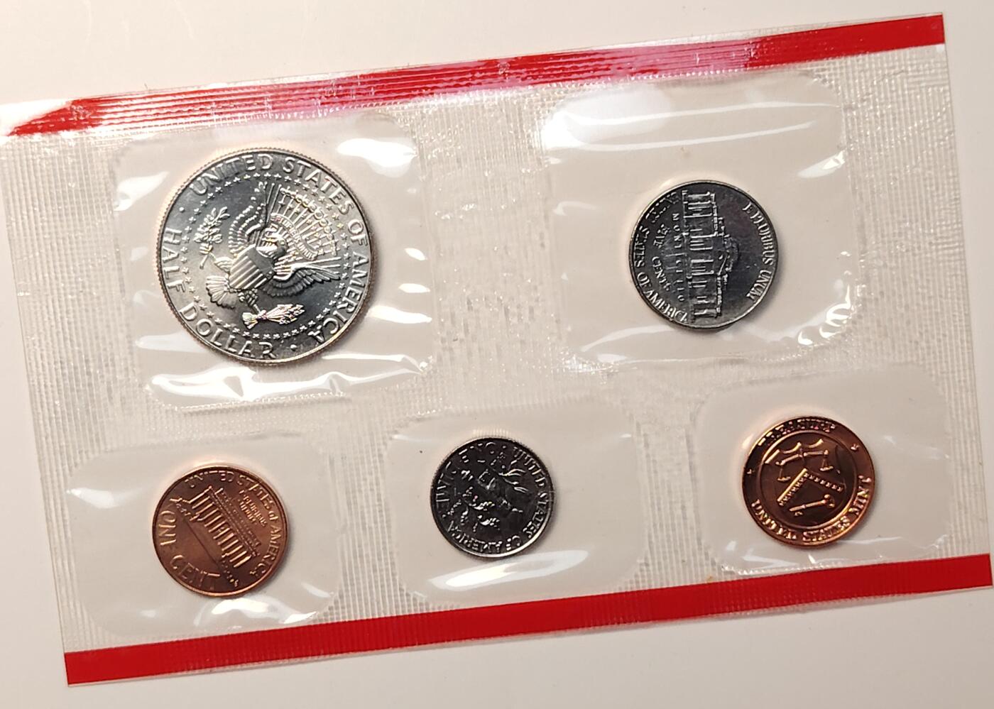 布加迪🐬～世界钱币(上海)🌾第 264 期 /  各国套币和散币 美国🇺🇸 1999年 4枚+1枚造币厂章