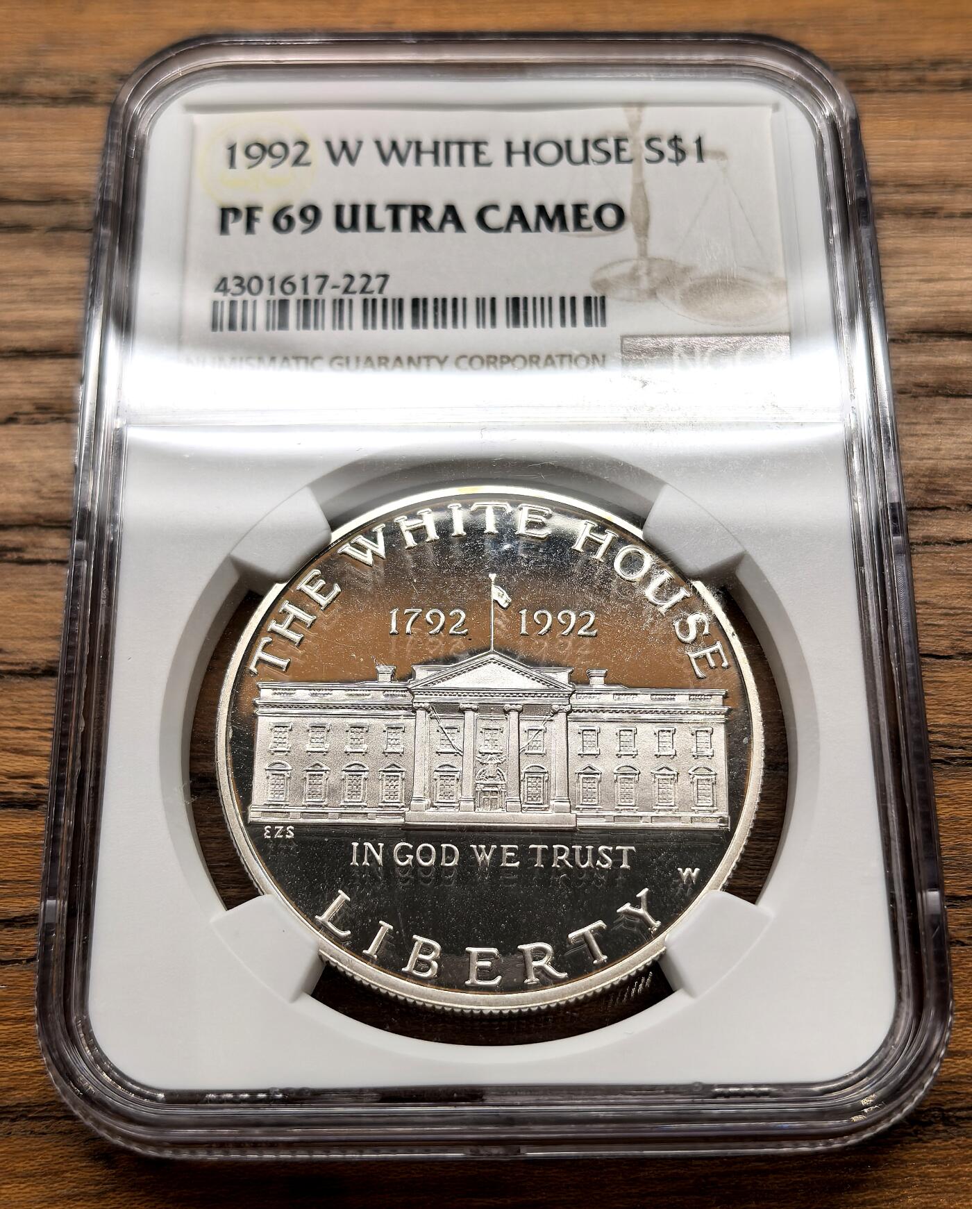 凡希社世界钱币微拍月度大拍（2025/12） 1992美国白宫200周年Dol纪念大银NGC-PF69UC