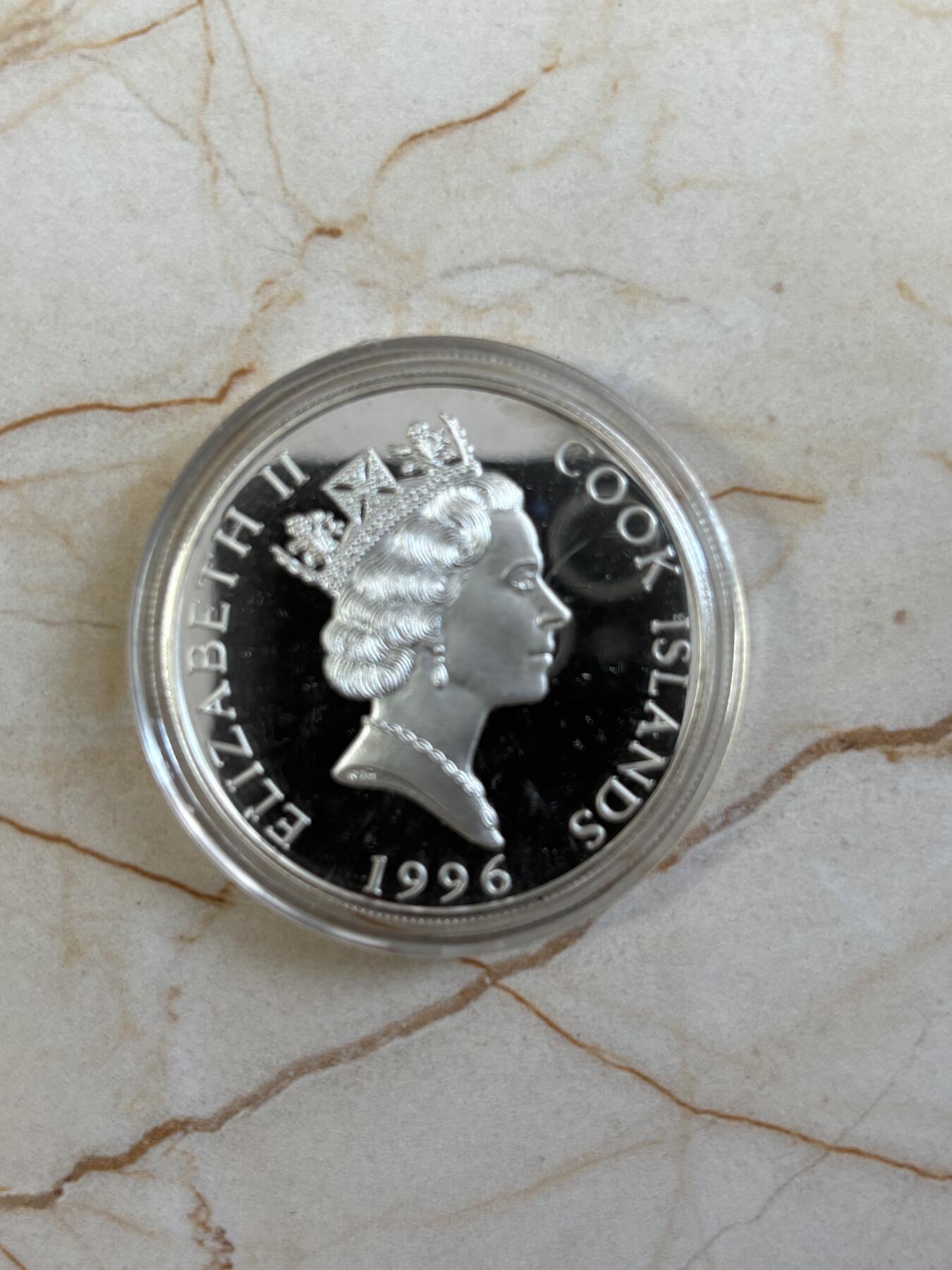 第185期拍卖 库克1996年珍稀动物狮子纪念银币，925银，1盎司