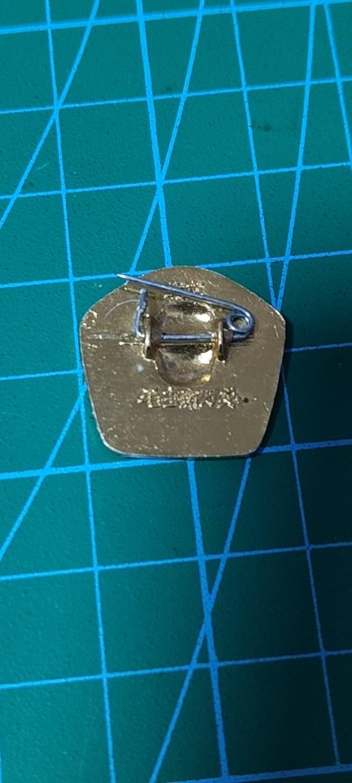 精品毛主席像章、徽章 🔥🔥毛主席像章，