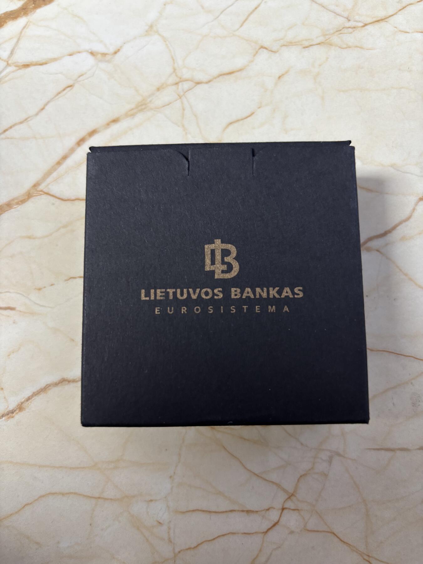 第185期拍卖 立陶宛2021年传统庆典系列3镶嵌琥珀精制银币，12.44克，925银，发行2500枚