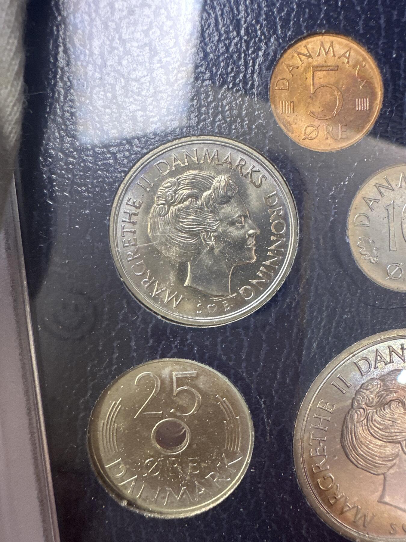 12.25银币、套币、精制币专场