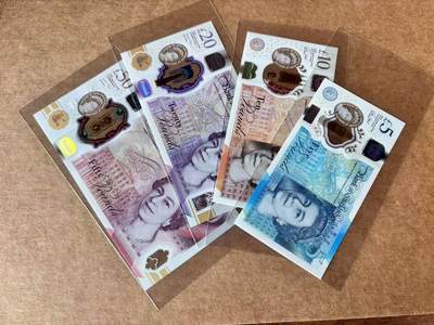 【Blue Auction】世界纸币精拍第762期——18级TOP拍卖/信誉/品质/专业/高效💫 - 【一组4张 含无47 含AA冠】英国 女王版塑料钞5-50镑 全新UNC