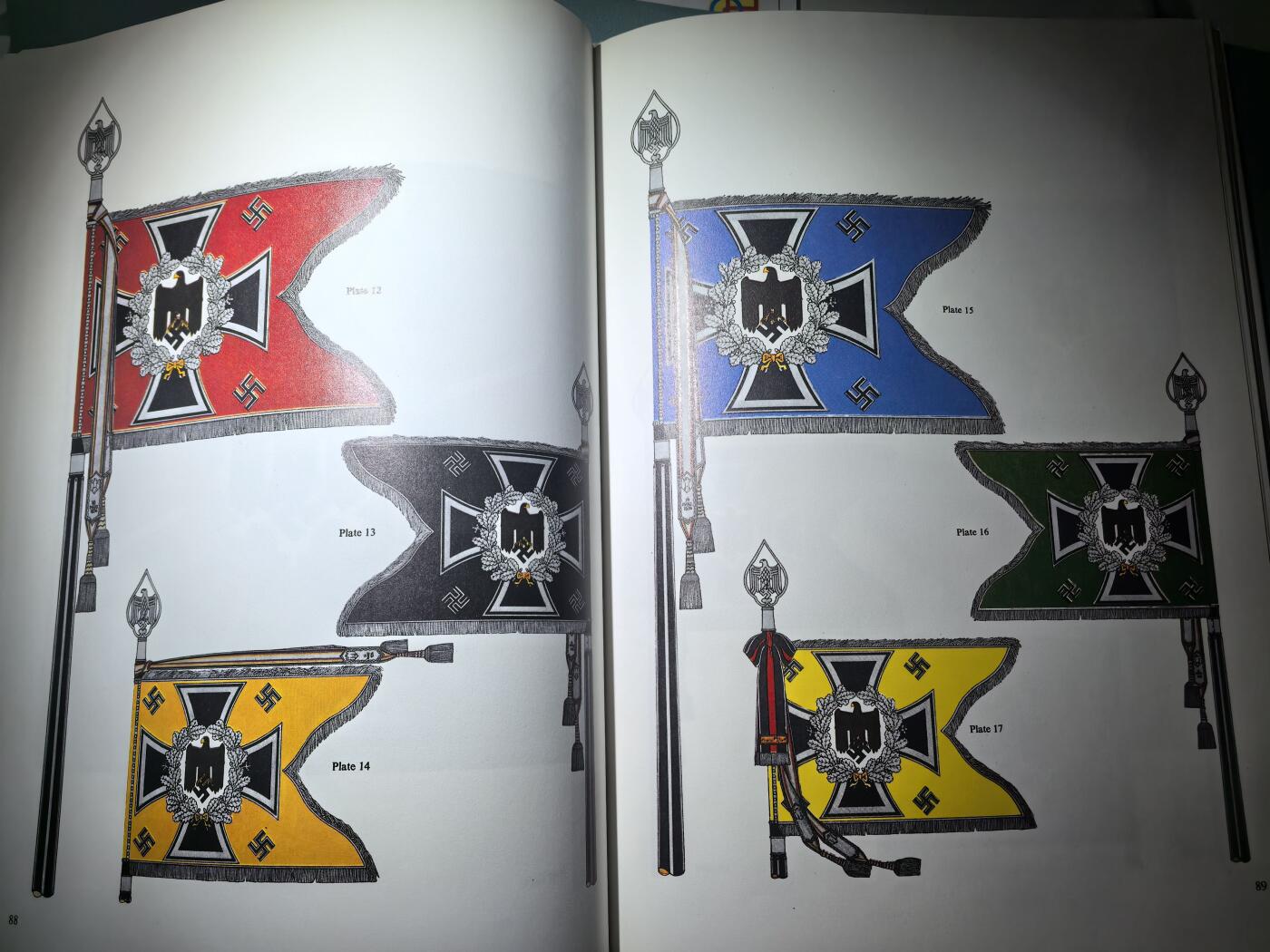 盛世勋华——号角文化勋章邮票专场拍卖第293期 德国（1939）各军种各机构各组织旗帜全集 极为丰富的介绍 彩绘图精美 140页左右