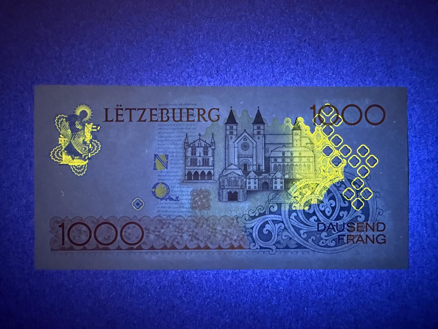 《艾美收藏》第224期-12.14周日外币超白金场 卢森堡1000法郎 UNC 1985年 无4