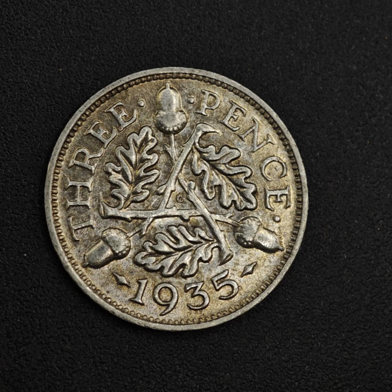 【淘币小摊】实时拍第八百二十六拍   散币场   满百包邮可预留二周 每周一统一发货   英国1935年乔治五世3便士银币