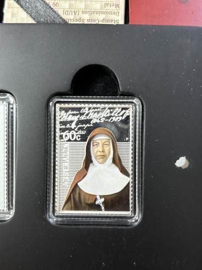 第185期拍卖 - 澳大利亚2010年邮票百年系列玛丽矩形彩色银币，1/2盎司，999银，发行8000枚，有氧化点