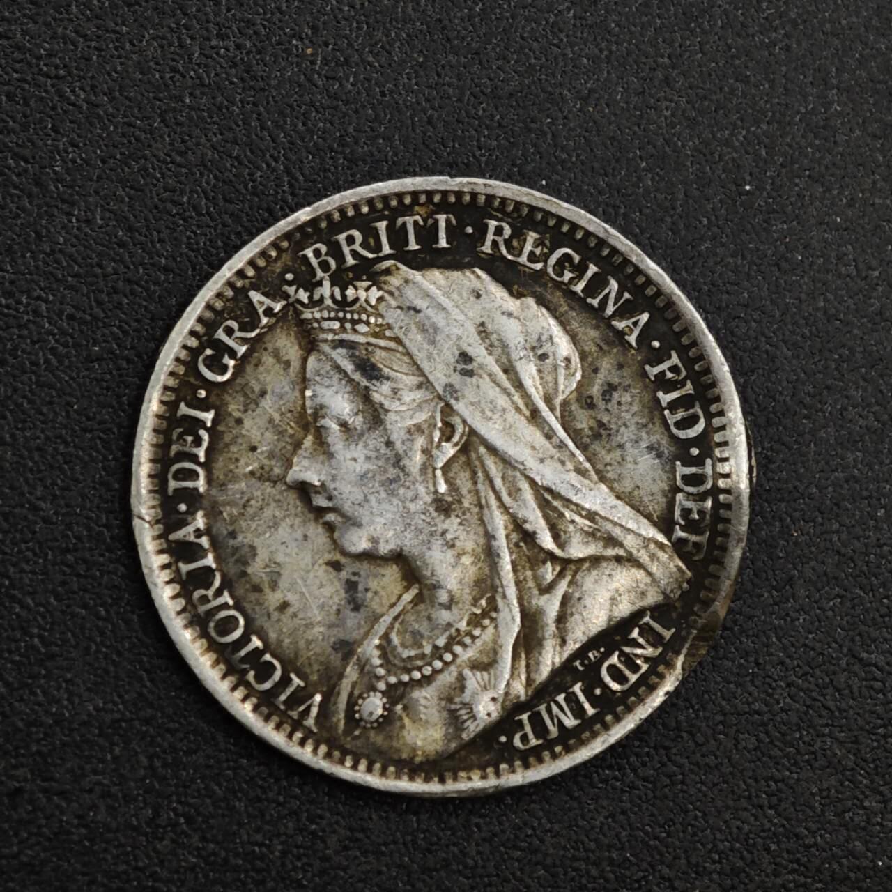 【淘币小摊】实时拍第八百二十六拍   散币场   满百包邮可预留二周 每周一统一发货   英国1897年维多利亚3便士银币