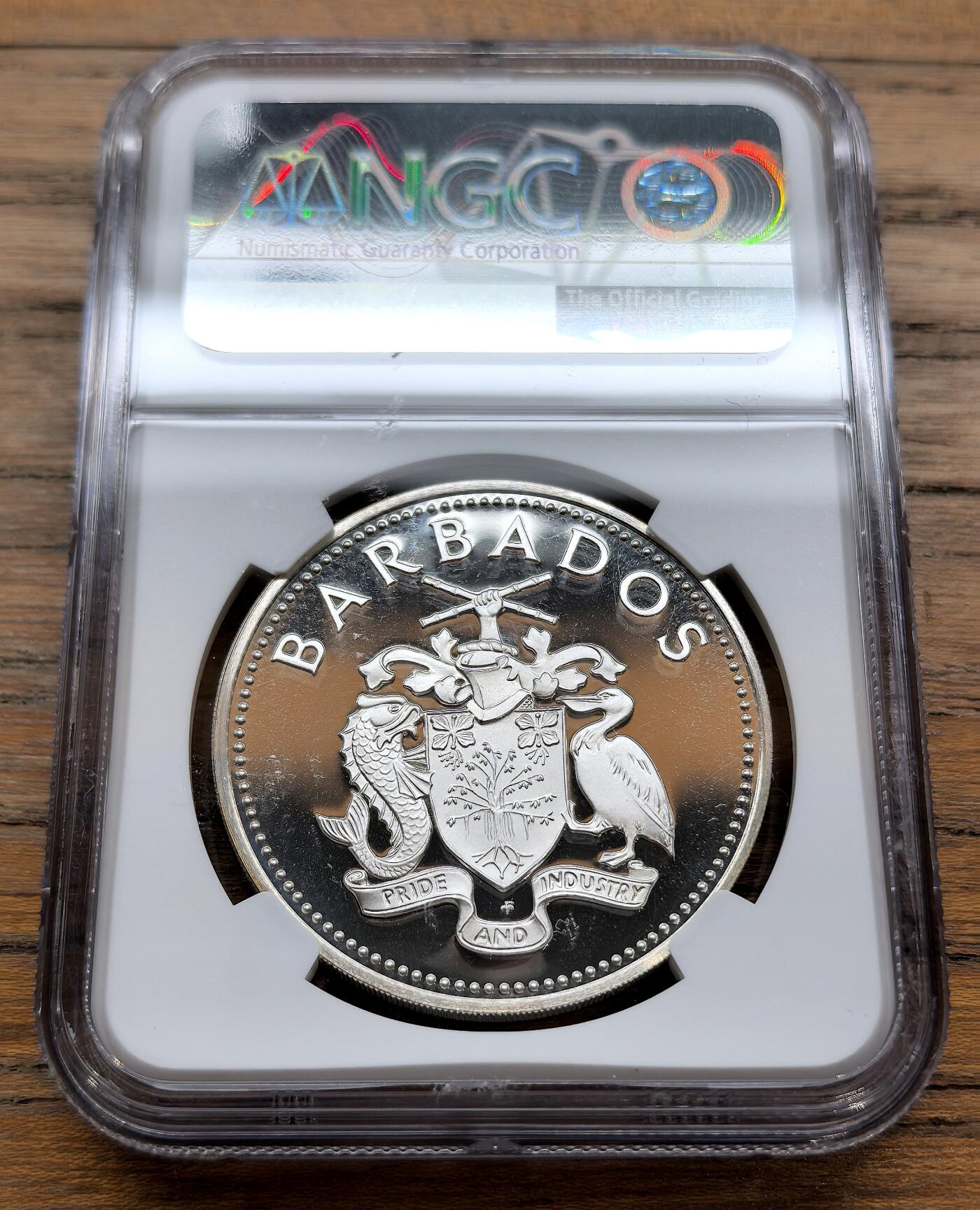 凡希社世界钱币微拍月度大拍（2025/12） 1980巴巴多斯发展银行25Dol大银精铸NGC-PF69UC