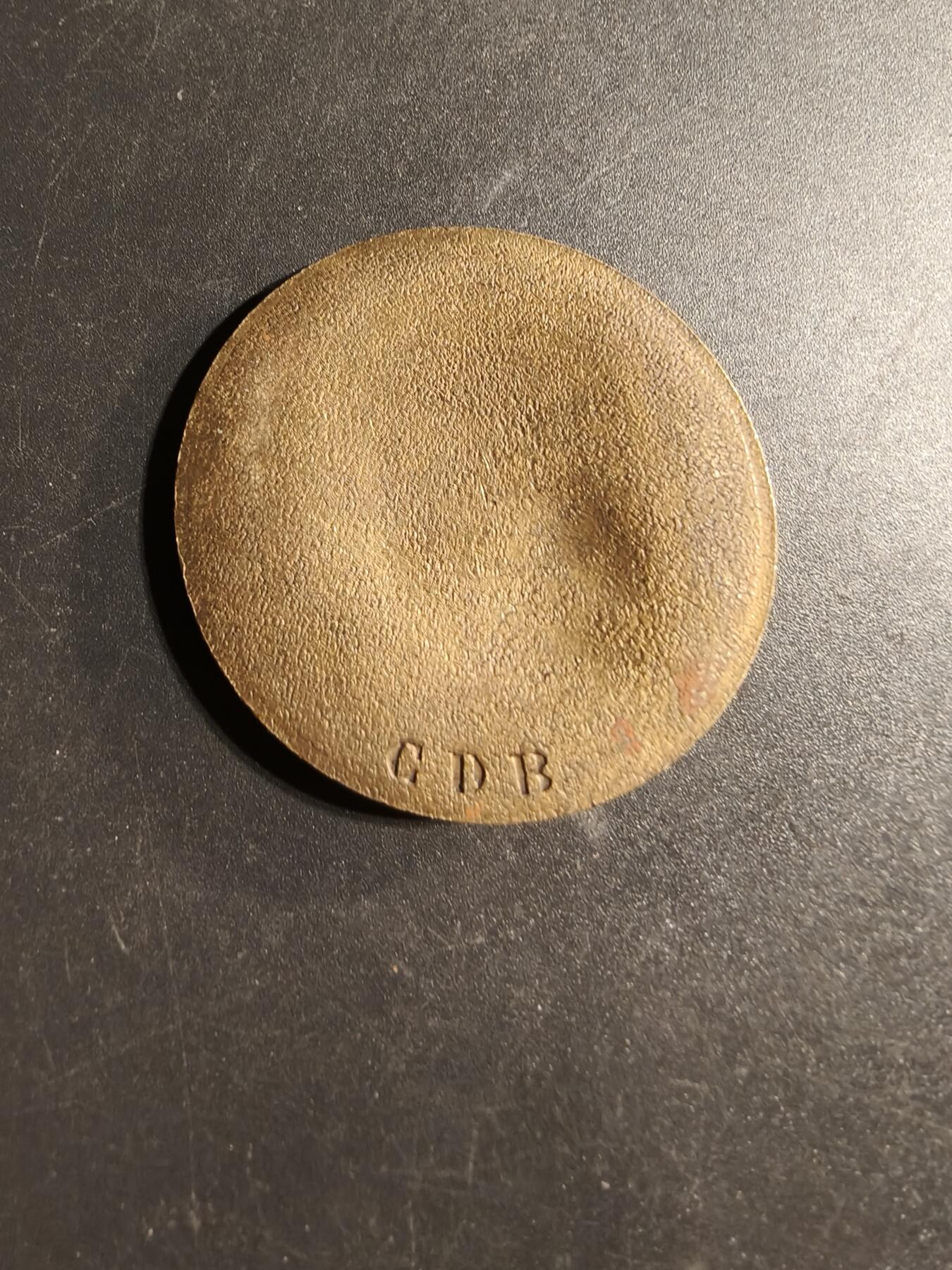 老王徽章第169期 法国著名作家维克多•雨果纪念章     直径39mm.   重量25g