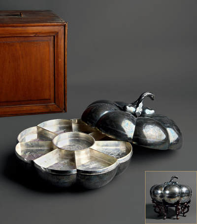 华艺国际2025年秋季拍卖会 钱币专场 - 民国时期银质花卉纹南瓜形攒盘盖盒一件