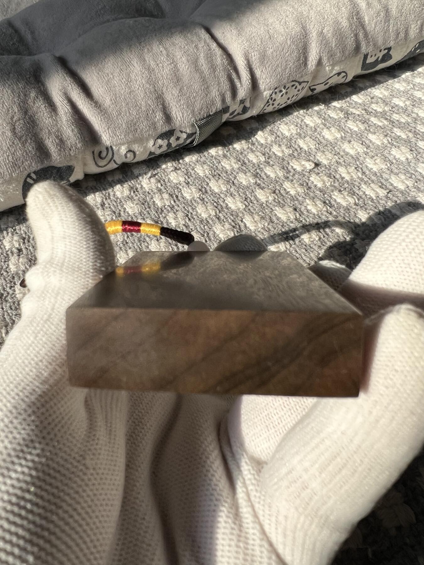 零元拍：NO.9 金丝楠牌子，香喷喷的小金砖，金光闪闪，72/47.5/14.5MM