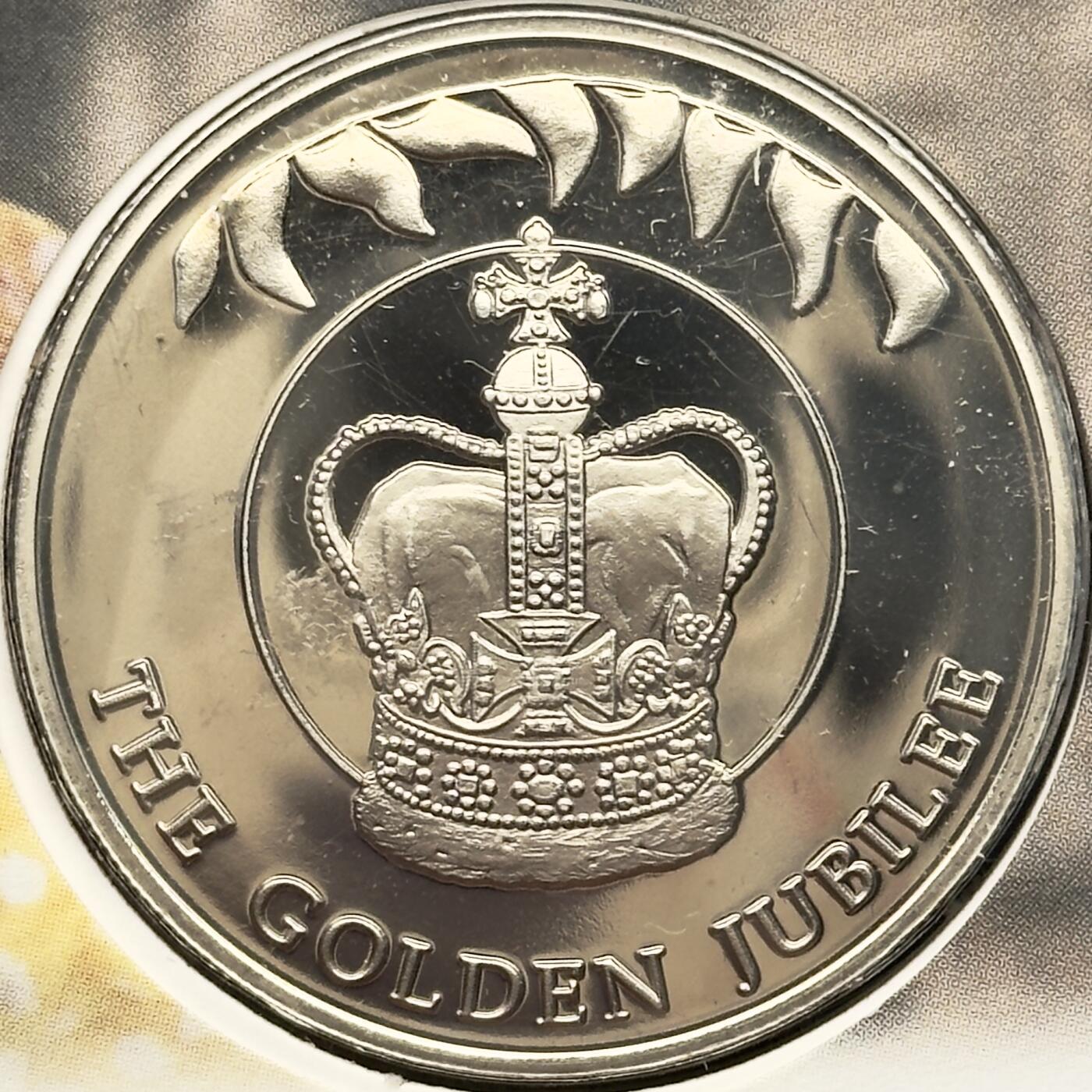 ＜小葵钱铺＞第67期·克朗币·银币场·满200包邮，不寄存·12月15日发货 〈邮币封〉福克兰群岛2002年女王金禧纪念·皇冠50便士克朗型纪念币