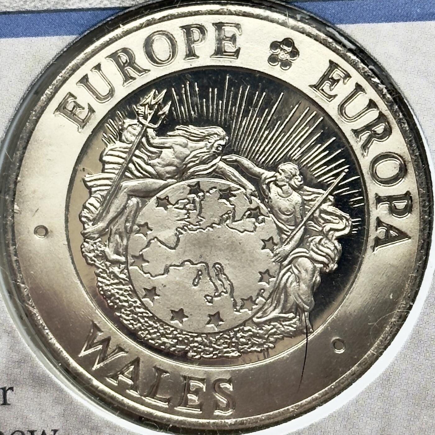 ＜小葵钱铺＞第67期·克朗币·银币场·满200包邮，不寄存·12月15日发货 〈邮币封·彼得·斯诺- BBC·Newsnight首位主持人签名〉威尔士1992年黑王子爱德华25ECU克朗型纪念币