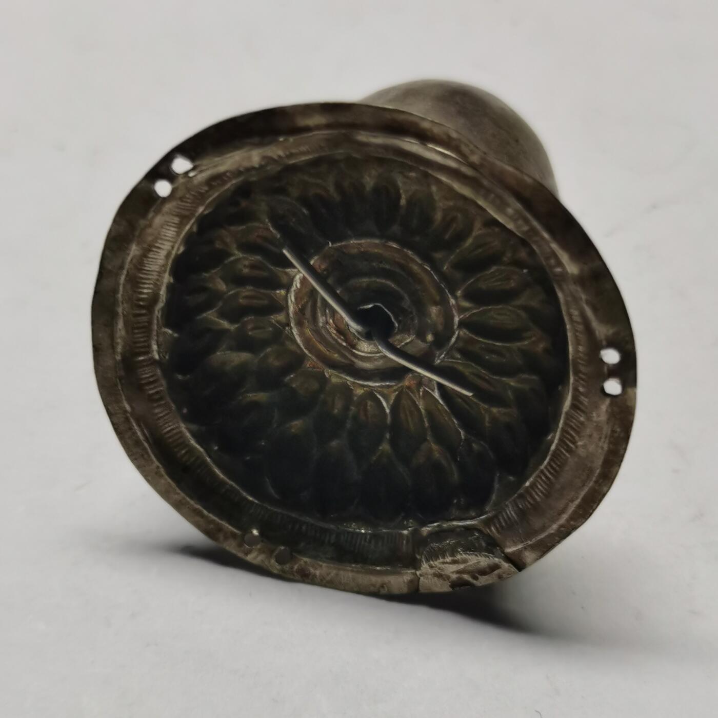 杂件专场88期 清代老银官帽顶，边有点裂