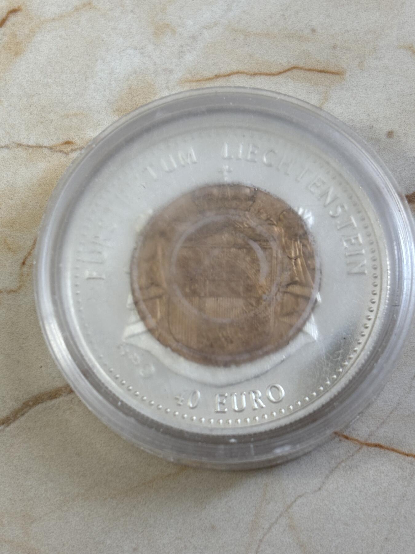 第185期拍卖 列支敦士登1996年黄金马车双色加厚精制纪念银币，925银镀金，46克，发行500枚，有氧化