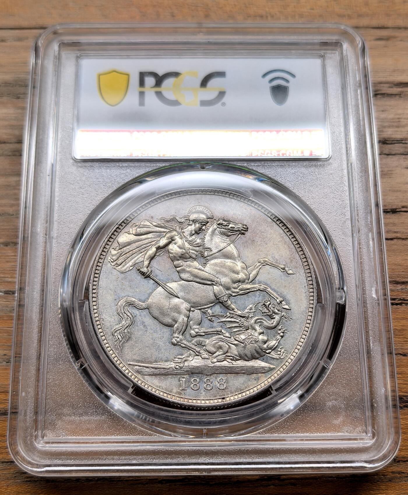 凡希社世界钱币微拍月度大拍（2025/12） 1888英国老维高冠马剑PCGS-AU58，稀少年份！