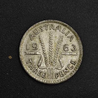 【淘币小摊】实时拍第八百二十六拍   散币场   满百包邮可预留二周 每周一统一发货   - 澳大利亚1963年伊丽莎白二世3便士银币