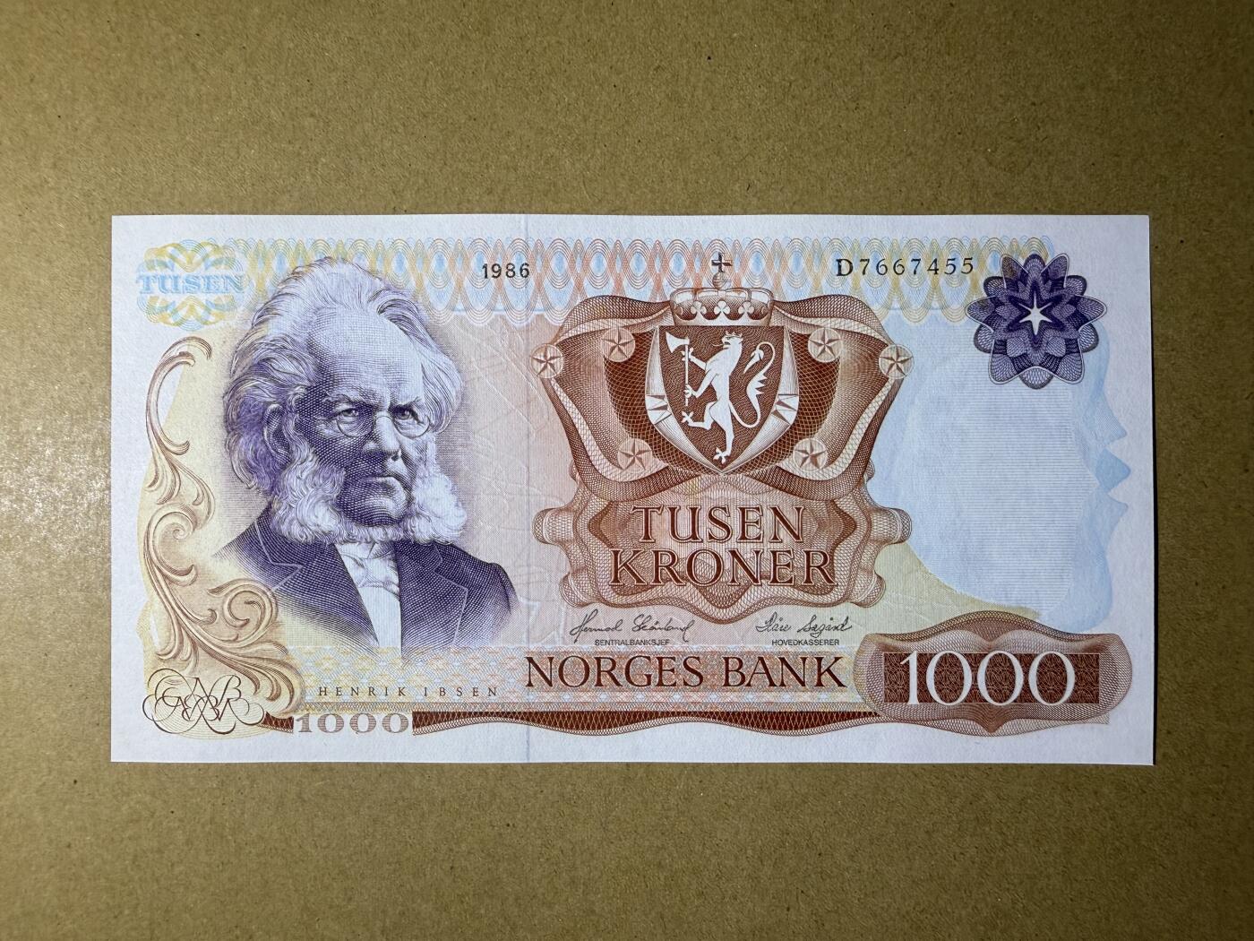 《艾美收藏》第224期-12.14周日外币超白金场 挪威1000克朗 AU 1986年 挪威剧作家易卜生