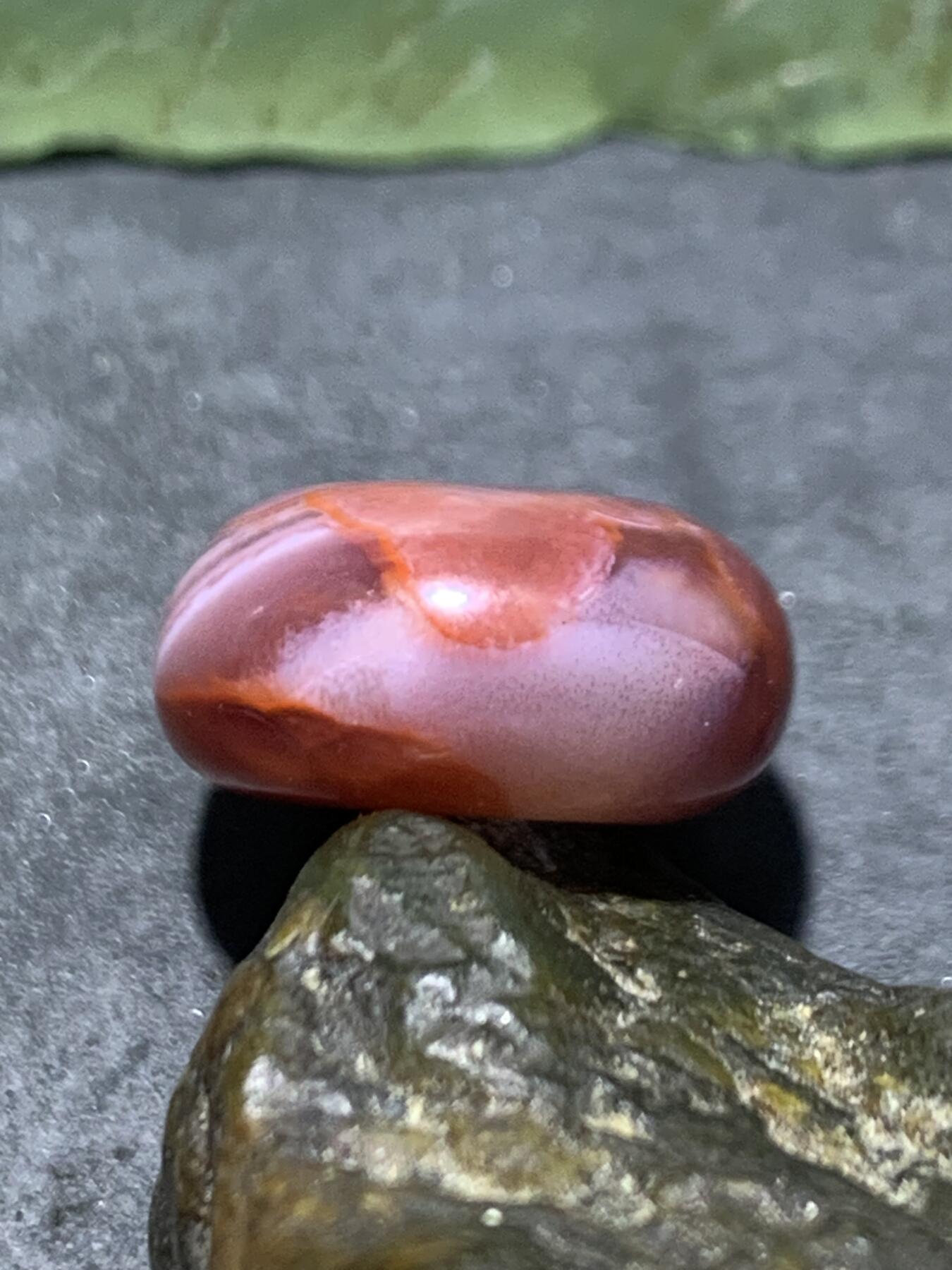 川料冰飘紫罗兰南红玛瑙面包圈随形卡环(跑环)一个，