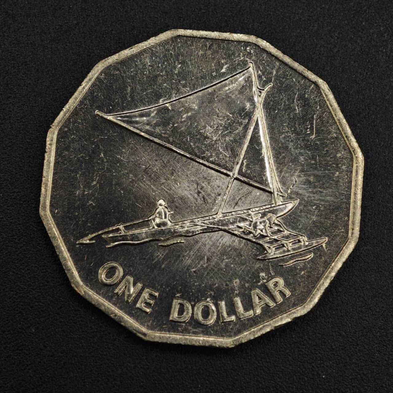 【淘币小摊】实时拍第八百二十六拍   散币场   满百包邮可预留二周 每周一统一发货   基里巴斯1979年捕鱼舟1元镍币