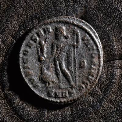 【良泉】【元旦直播场】1月1日晚19.30点开拍！208组西方古代钱币、日本朝鲜花钱 - 【少见】公元293-305年【古罗马】君士坦丁大帝之父——君士坦提乌斯一世，洗银大富力铜币，3.68克