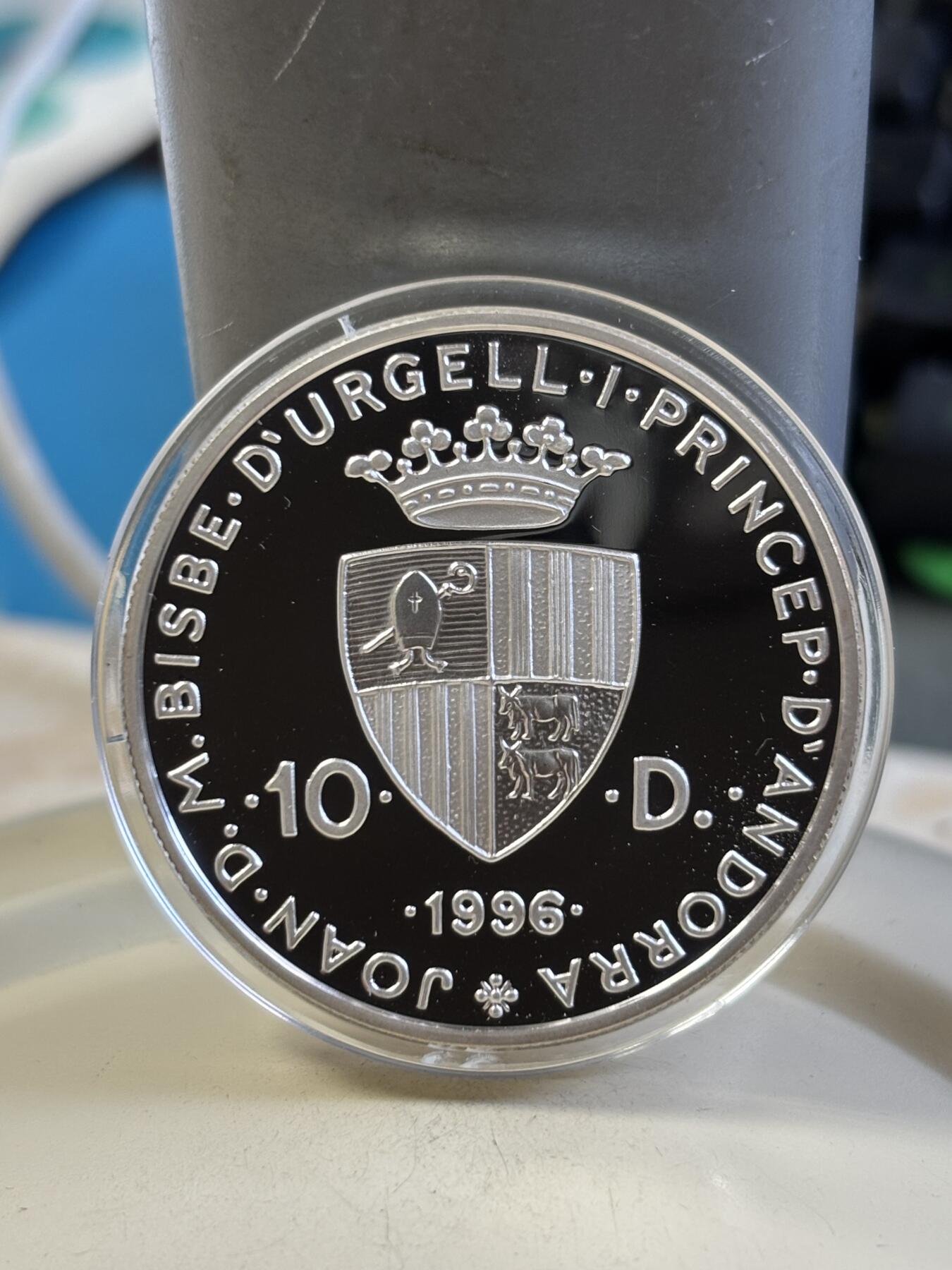 第185期拍卖 安道尔1996年欧洲动物系列水獭精制纪念银币，925银，发行量15000枚