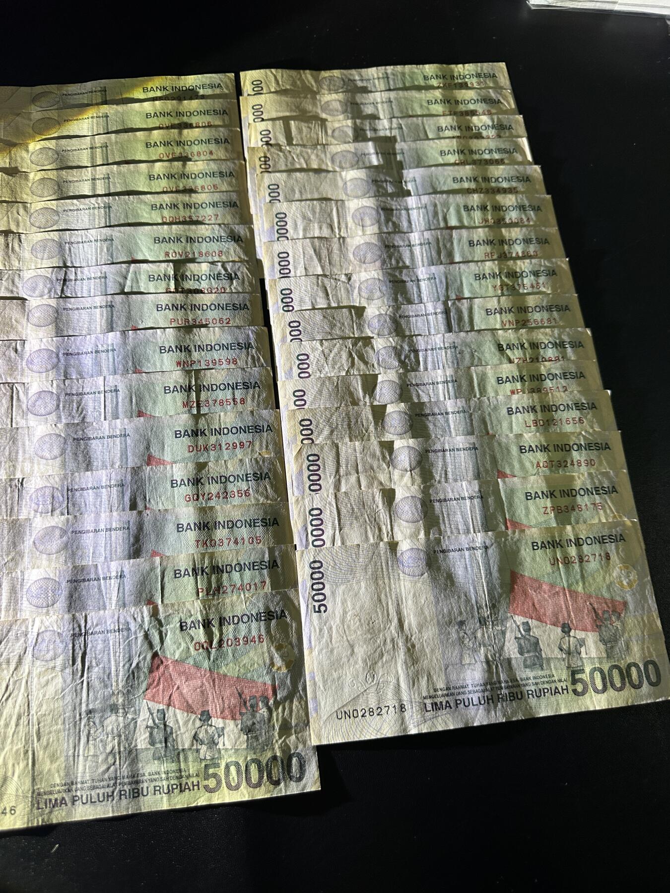 《外钞收藏家》第五百九十三期（精品场）（本平台长期征集拍品、欢迎藏友们联系合作）