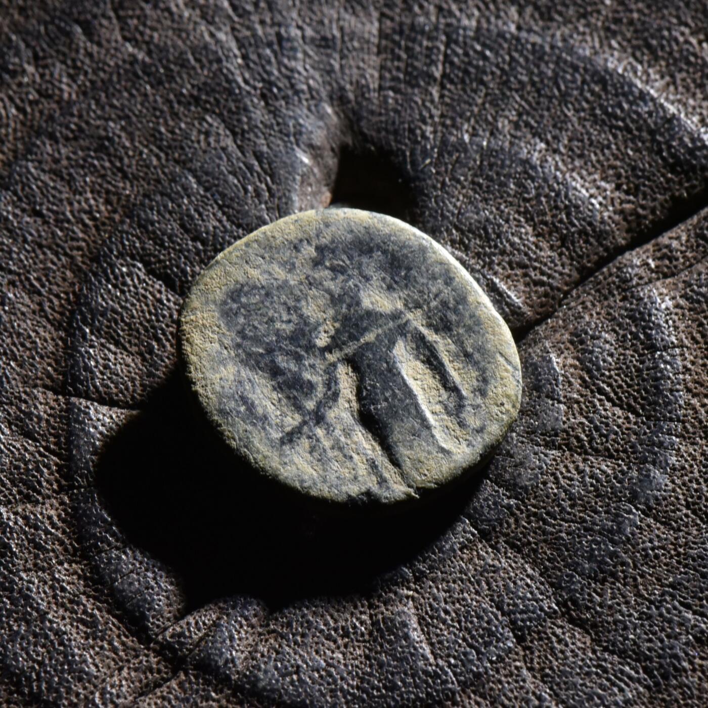 【良泉】【元旦直播场】1月1日晚19.30点开拍！208组西方古代钱币、日本朝鲜花钱 公元前110-96年【纳巴泰王国】阿雷塔斯二世发行的“胜利女神”铜币，3.21克