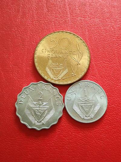 【云涧收藏】第八十三场 - 卢旺达1970/77年3枚，UNC