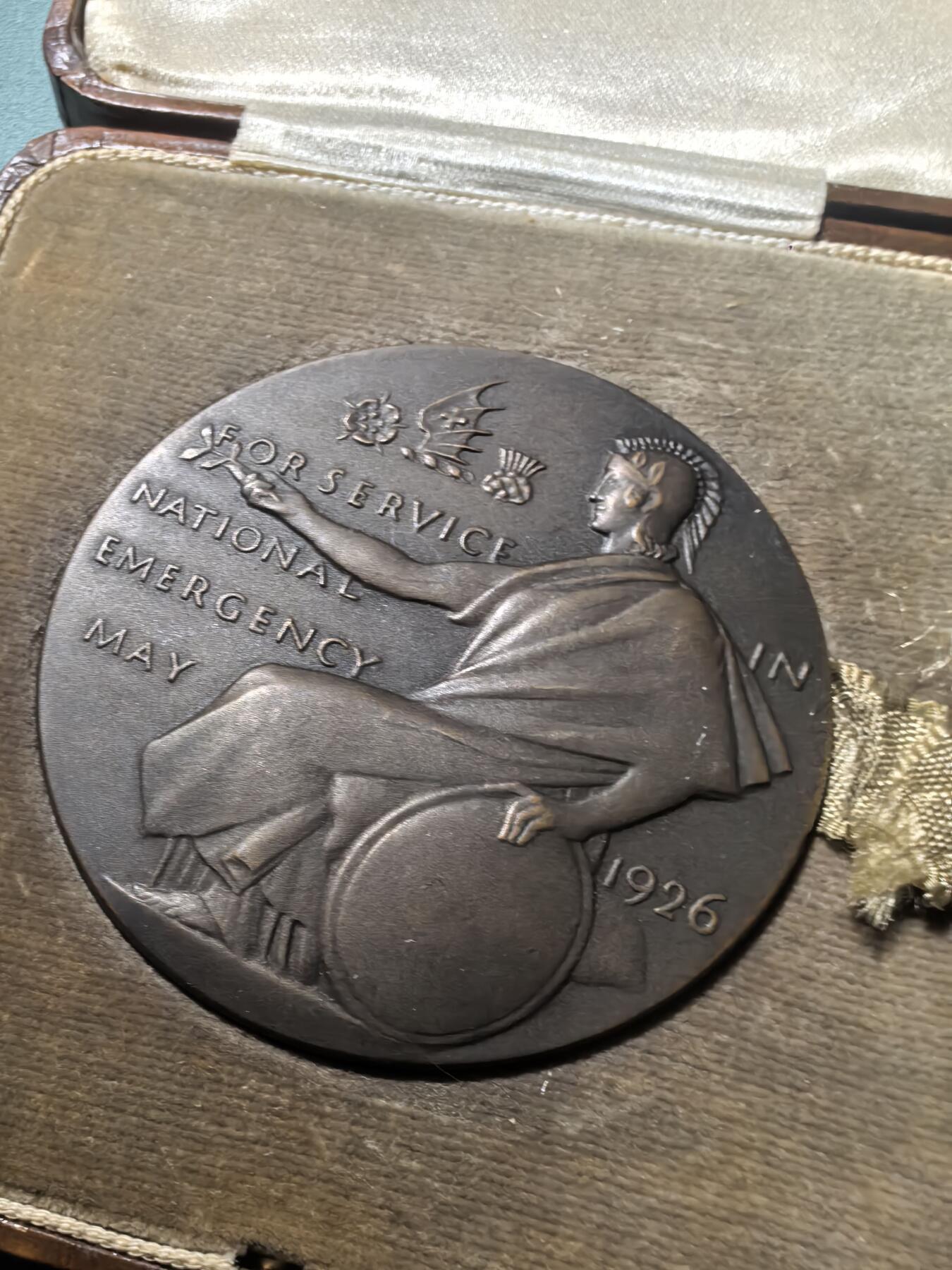 盛世勋华——号角文化勋章邮票专场拍卖第293期 英国1926年5月国家紧急状态（因全国大罢工引起）服务纪念铜章 原盒 稀少 皇家造币厂铸造