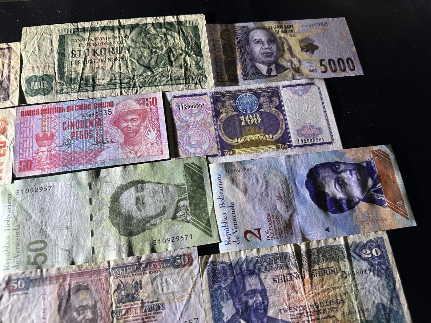 《外钞收藏家》第五百九十三期（精品场）（本平台长期征集拍品、欢迎藏友们联系合作）