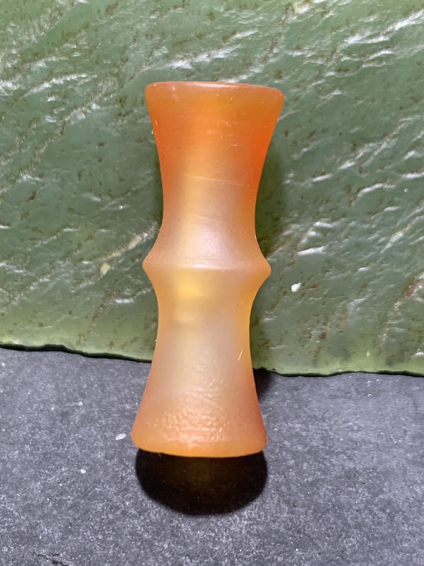 精美亚光高玉化风化纹糖果玛瑙竹节一颗