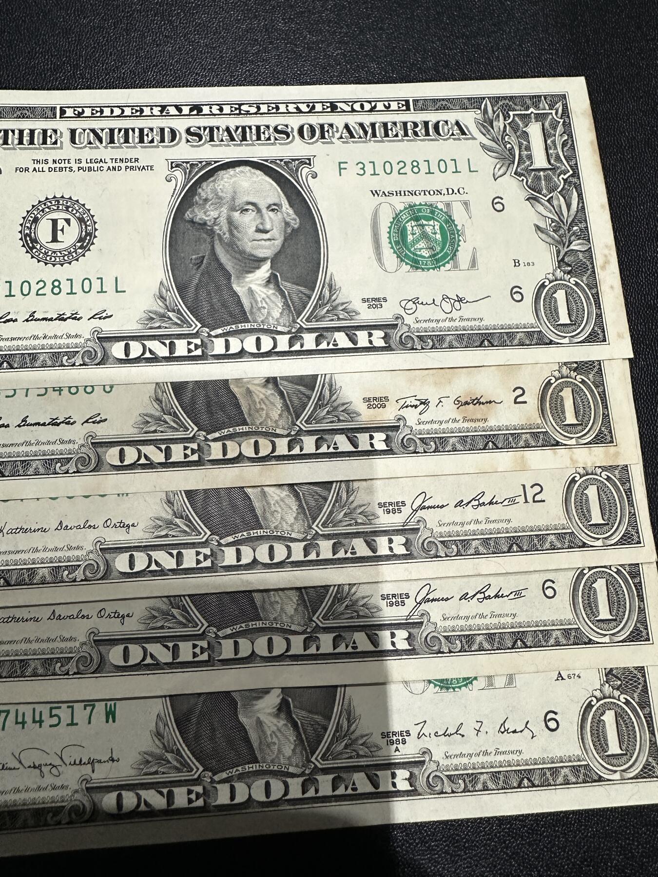 《外钞收藏家》第五百九十三期（精品场）（本平台长期征集拍品、欢迎藏友们联系合作）