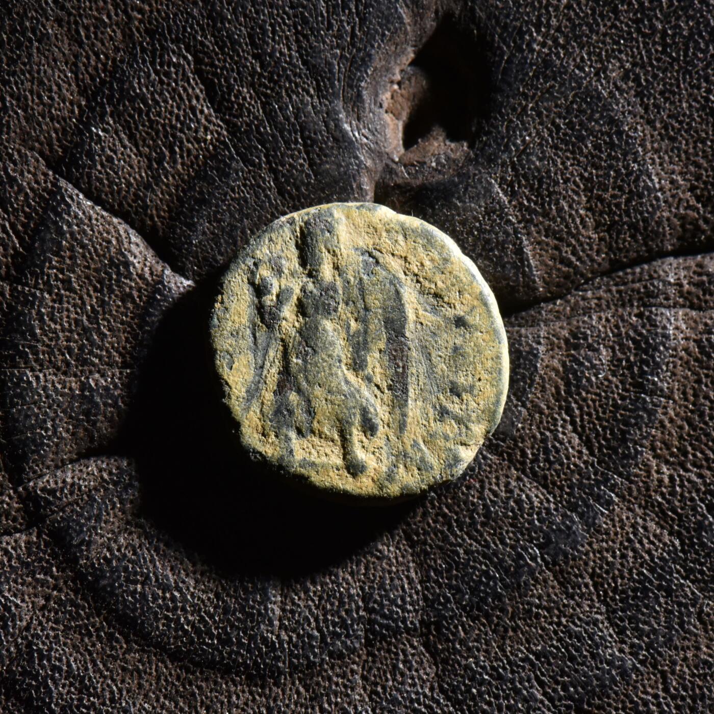 【良泉】【元旦直播场】1月1日晚19.30点开拍！208组西方古代钱币、日本朝鲜花钱 公元364-375年【古罗马】西部罗马帝国，瓦伦丁尼安一世“胜利女神”铜币，1.91克