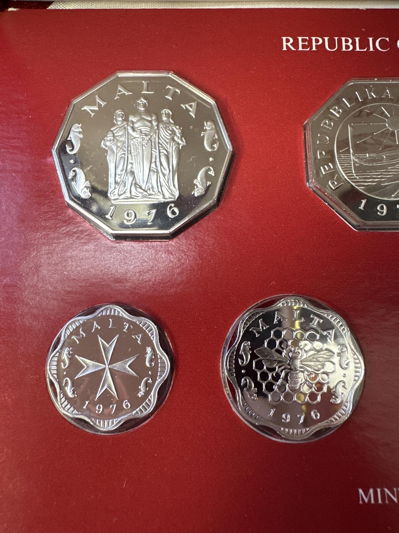 12.25银币、套币、精制币专场