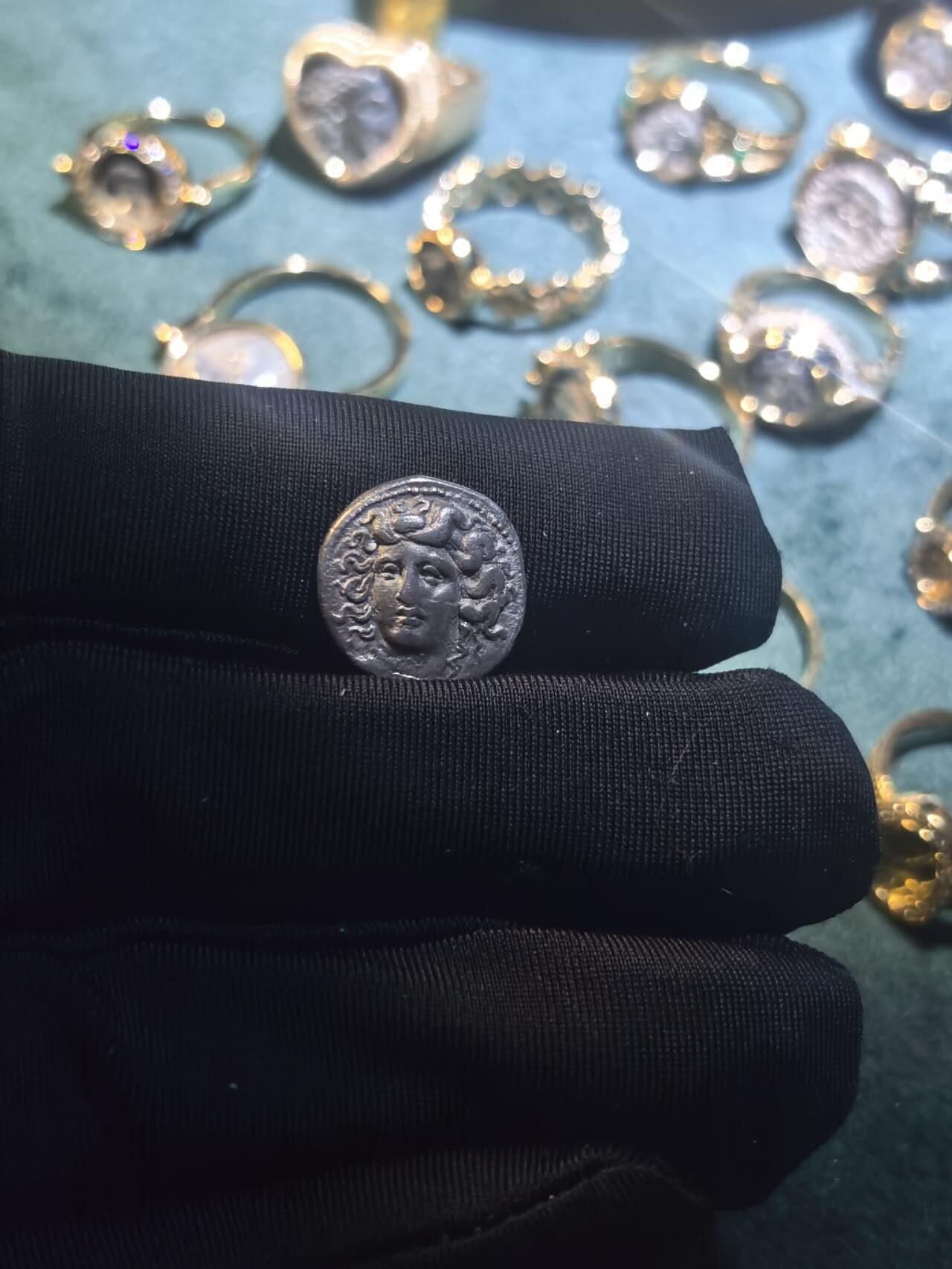 拉瑞萨仙女小直径古币