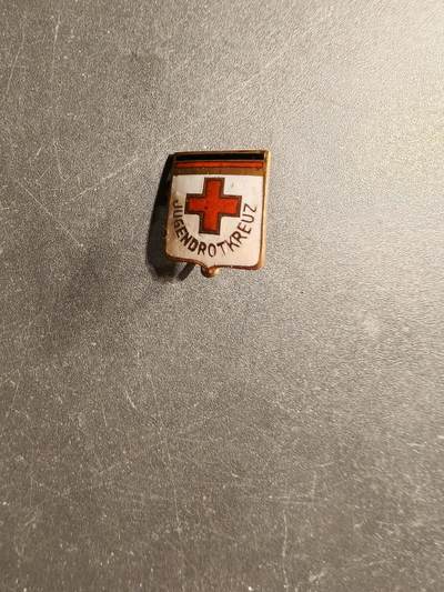 老王徽章第169期 - 德国红十字会青年会证章