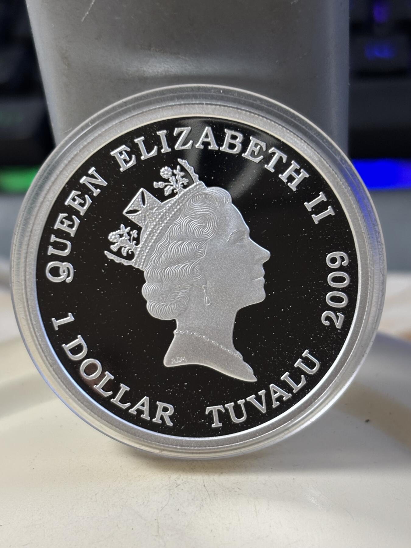 第185期拍卖 图瓦卢2009年柏林墙倒塌20周年彩色精制银币,999银，1盎司，