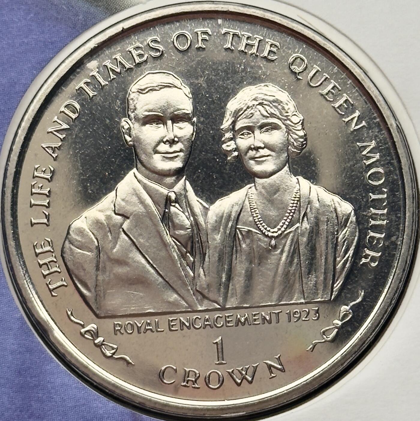 ＜小葵钱铺＞第67期·克朗币·银币场·满200包邮，不寄存·12月15日发货 〈邮币封〉马恩岛1999年王太后生平·1923年皇室订婚1克朗纪念币