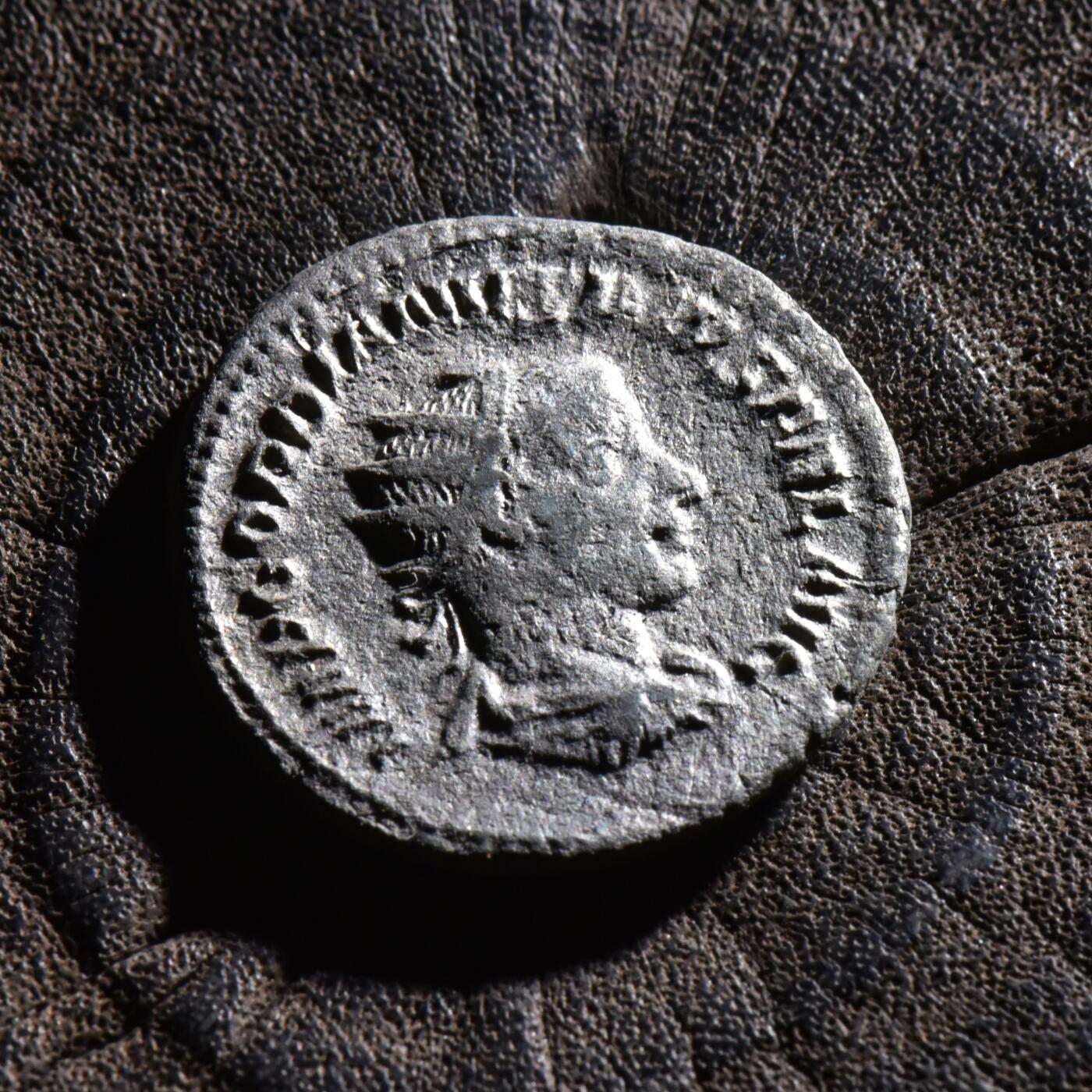 【良泉】【元旦直播场】1月1日晚19.30点开拍！208组西方古代钱币、日本朝鲜花钱 公元244年【古罗马】戈尔迪安三世，背幸福女神，铭文FELICIT TEMPOR（幸福的时光）安敦尼银币，2.29克