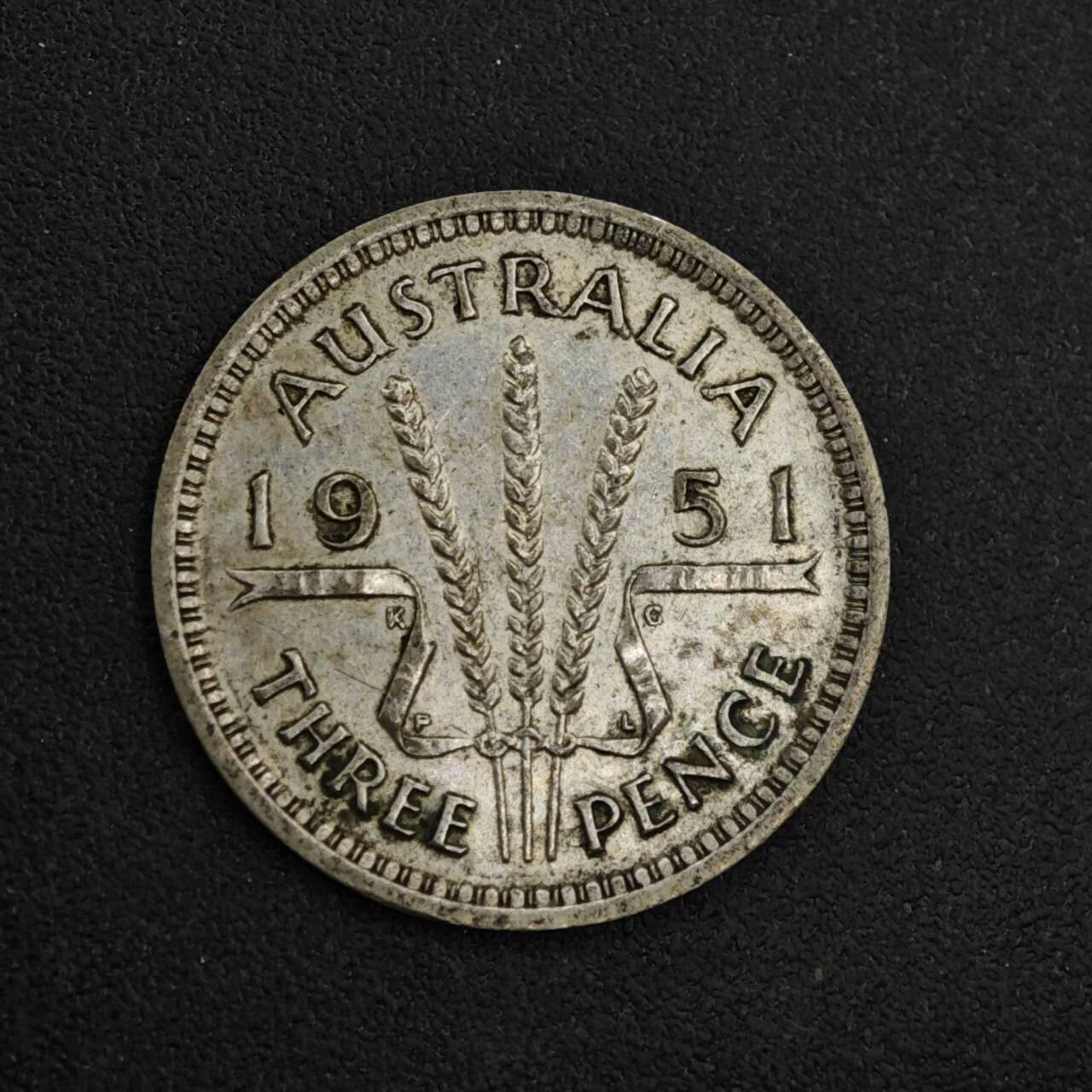 【淘币小摊】实时拍第八百二十六拍   散币场   满百包邮可预留二周 每周一统一发货   澳大利亚1951年乔治六世3便士银币