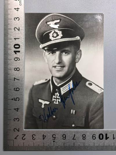 小驴勋章奖章收藏12月13日周六晚六点拍卖（珍爱和平，收藏战争，铭记历史，勿忘国耻，忠党爱国。有偿代拍，送拍规则在简介最后，参拍须阅读规则后再参拍，关系到运费包装发货时效真假辨别等关键信息，拍卖时不再发原图，看大图店主微信码在拍卖店铺介绍里） - Walter Henssler战后亲签