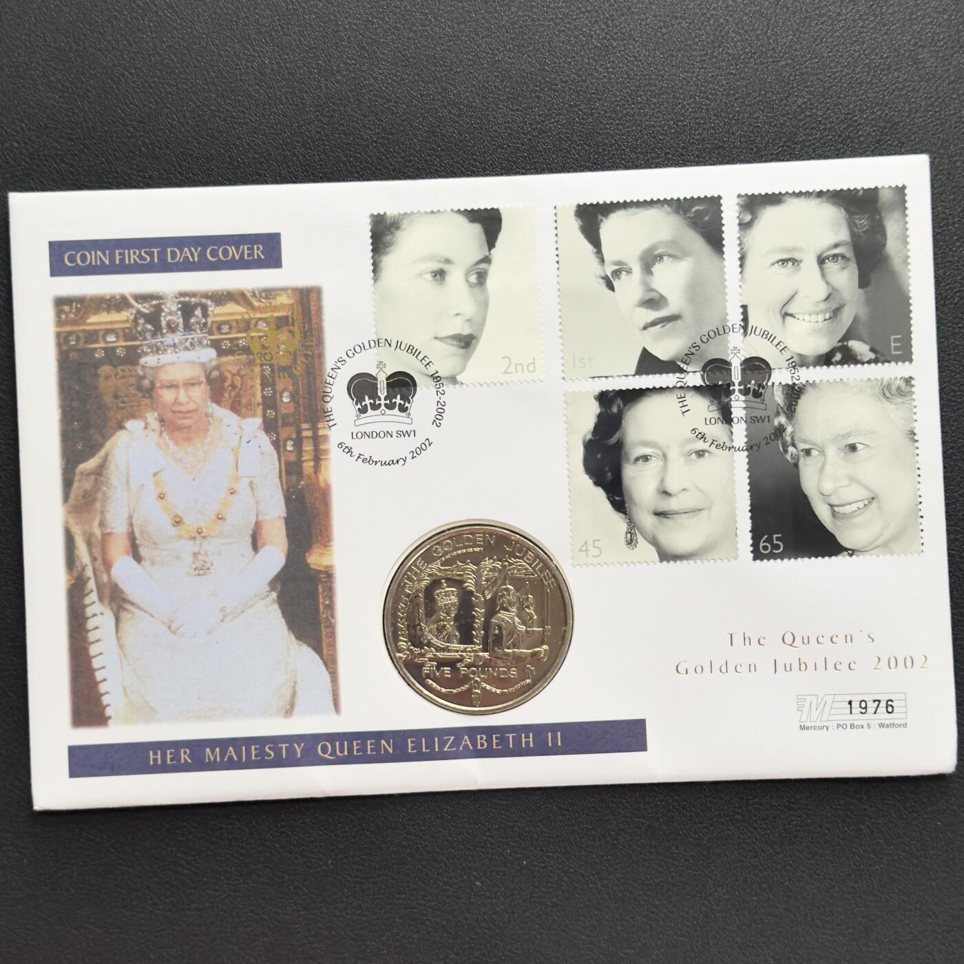 ＜小葵钱铺＞第67期·克朗币·银币场·满200包邮，不寄存·12月15日发货 〈邮币封〉根西岛2002年女王金禧纪念·皇家马车5镑克朗型纪念币